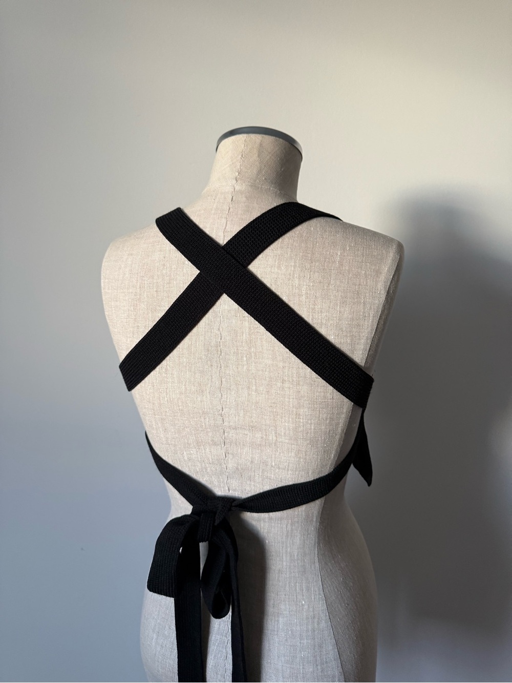 Wilfred Black Cross-Back Tank Top